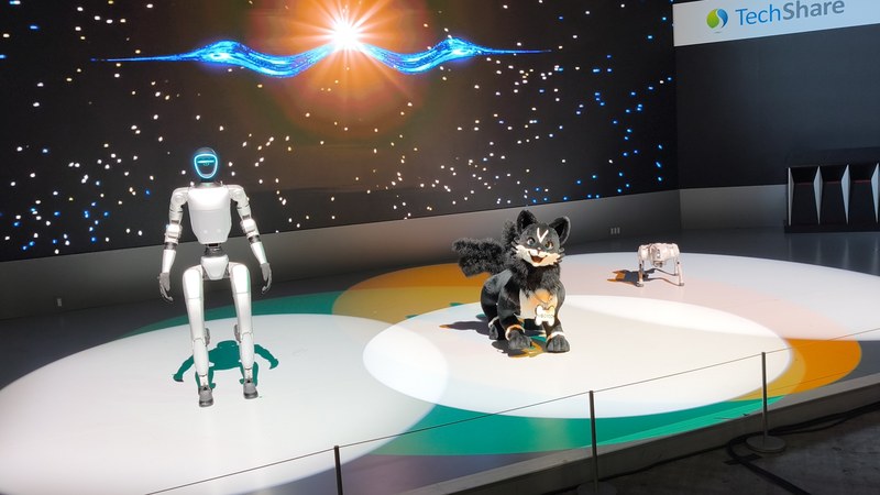 Humanoid robot on display at Japan Mobility Show 2025 — the commercial robotics market Figure AI leads