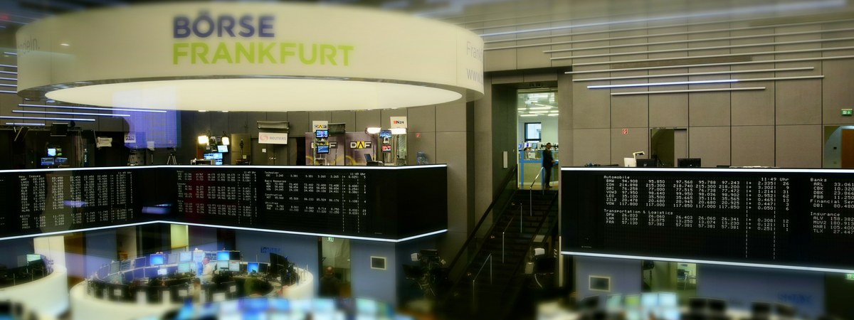 Stock exchange trading floor — the quant finance world where Liang Wenfeng made his first fortune